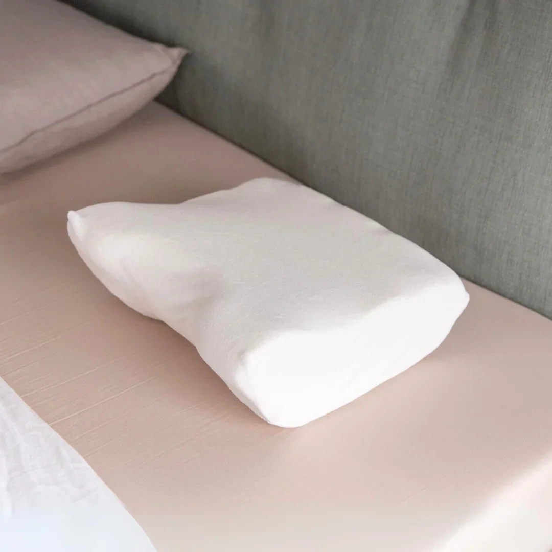 Putnam Memory Foam Travel Pillow - Image 6