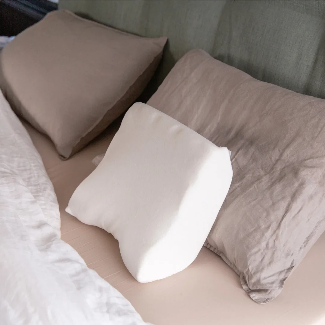 Putnam Travel Pillow - Image 7